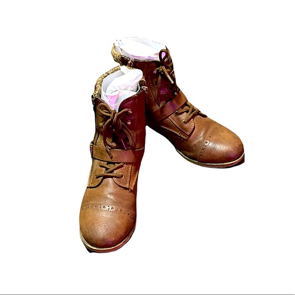 SO Shoes - SO Hackberry Ankle Lace-Up Boots in Cognac 8.5